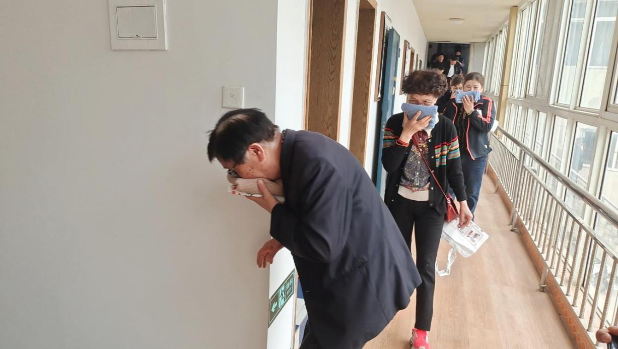 冠盛路橋黨總支聯(lián)合白云社區(qū)開(kāi)展 “全民國(guó)家安全教育活動(dòng) 筑牢消防安全防線”