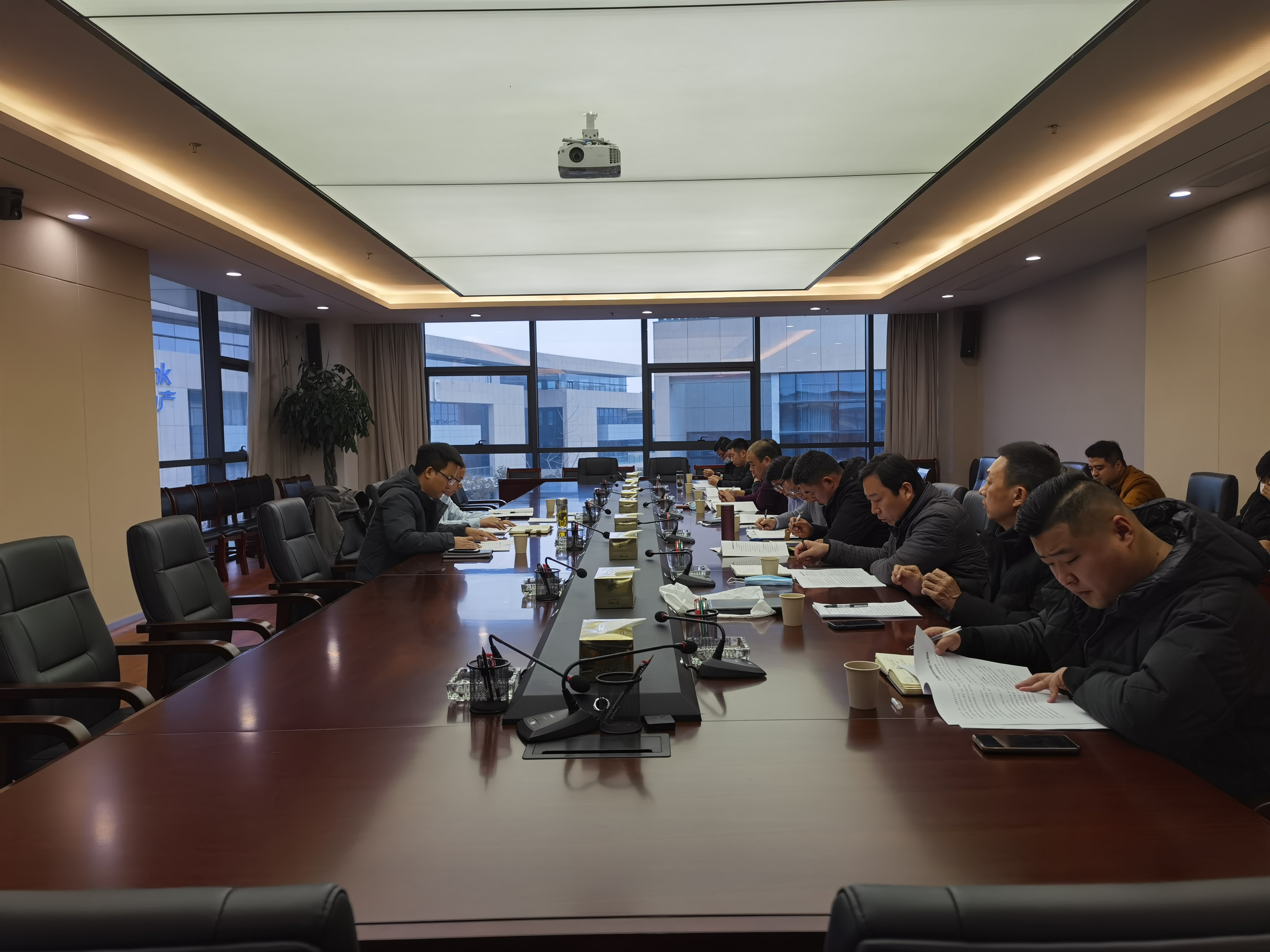 集團安全環(huán)保部召開月度安全環(huán)保工作例會
